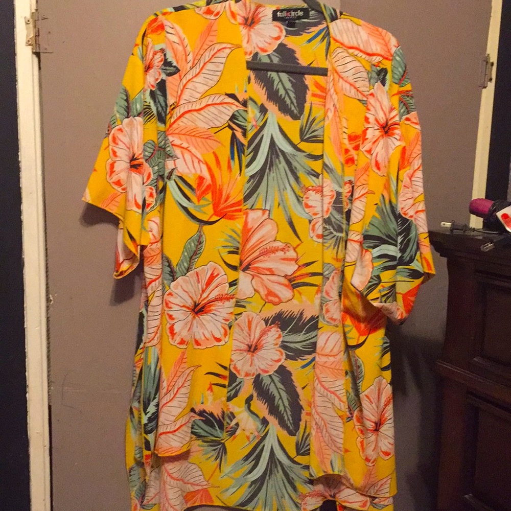 KAMONO. BRAND NEW. NEVER WORN